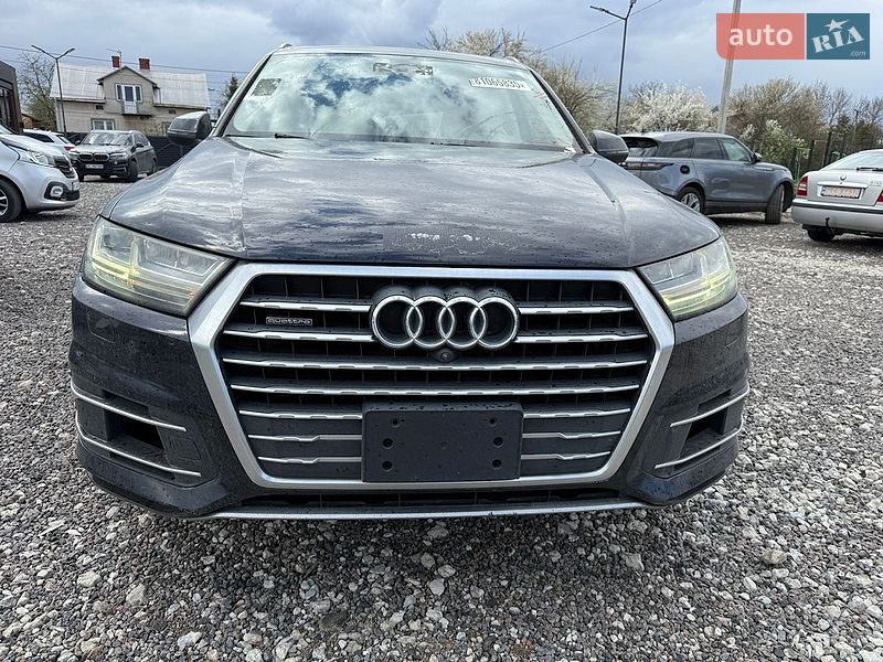 Внедорожник / Кроссовер Audi Q7 2016 в Яворове