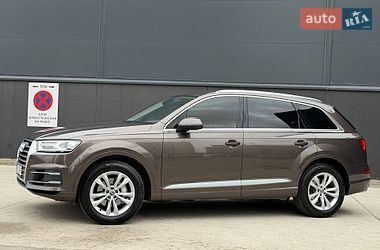 Внедорожник / Кроссовер Audi Q7 2017 в Киеве