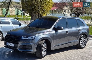 Внедорожник / Кроссовер Audi Q7 2016 в Каменец-Подольском