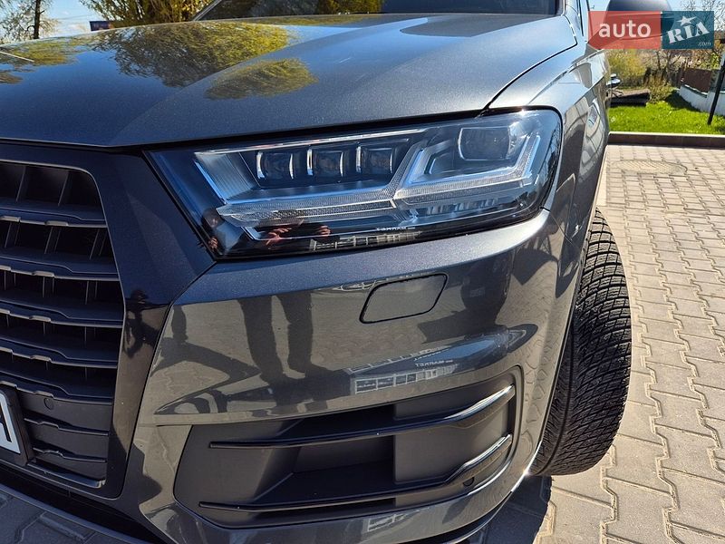 Внедорожник / Кроссовер Audi Q7 2016 в Каменец-Подольском