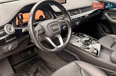 Внедорожник / Кроссовер Audi Q7 2017 в Черновцах
