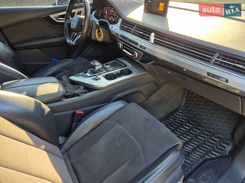 Позашляховик / Кросовер Audi Q7 2016 в Кам'янець-Подільському