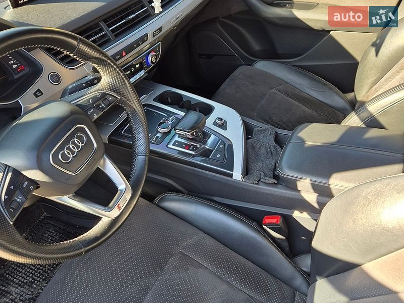 Позашляховик / Кросовер Audi Q7 2016 в Кам'янець-Подільському