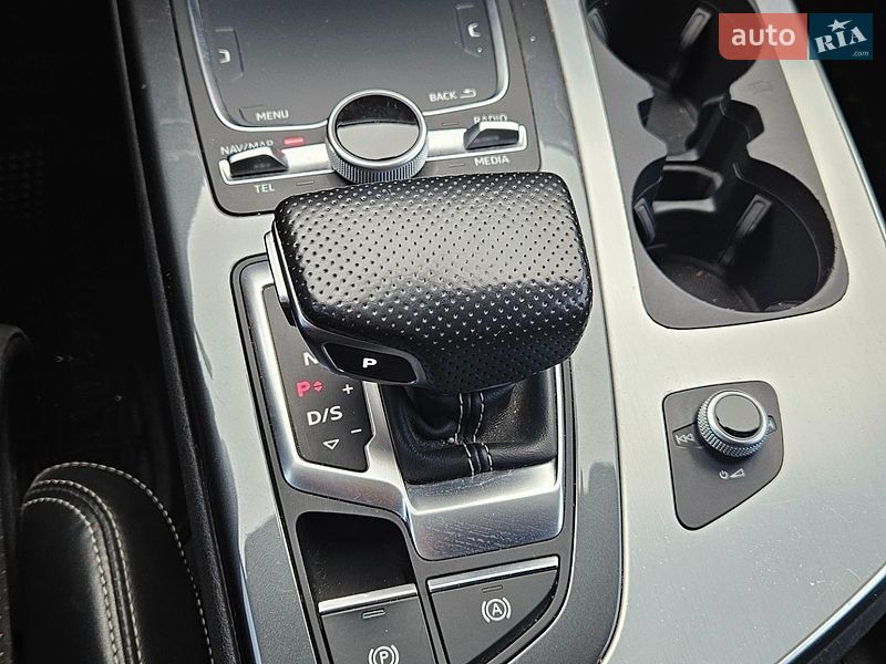 Позашляховик / Кросовер Audi Q7 2016 в Кам'янець-Подільському