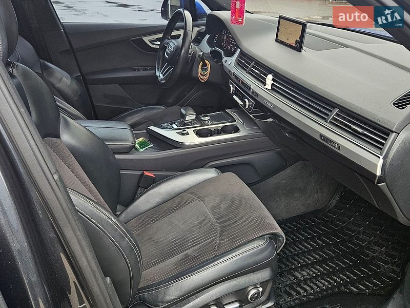 Позашляховик / Кросовер Audi Q7 2016 в Кам'янець-Подільському