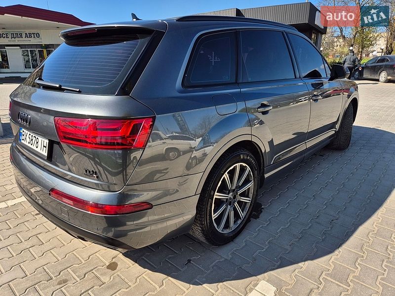 Позашляховик / Кросовер Audi Q7 2016 в Кам'янець-Подільському