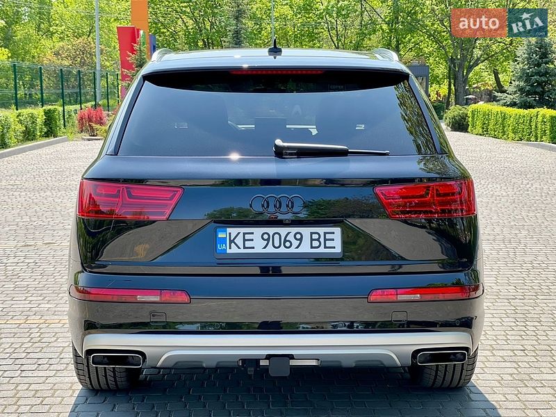 Внедорожник / Кроссовер Audi Q7 2018 в Каменском