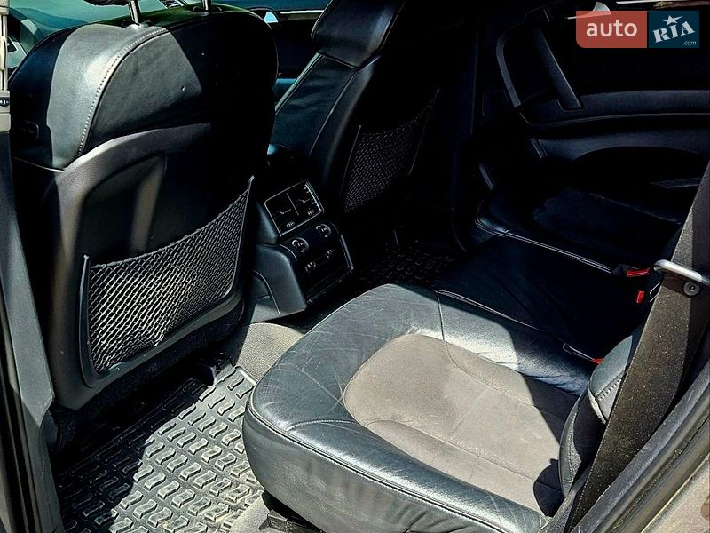 Внедорожник / Кроссовер Audi Q7 2013 в Ужгороде