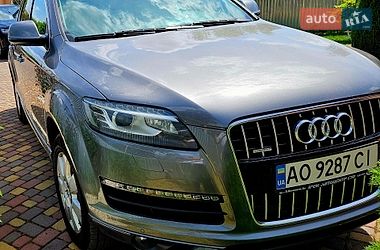 Внедорожник / Кроссовер Audi Q7 2013 в Ужгороде