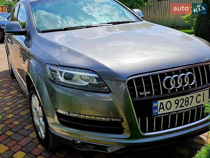 Внедорожник / Кроссовер Audi Q7 2013 в Ужгороде
