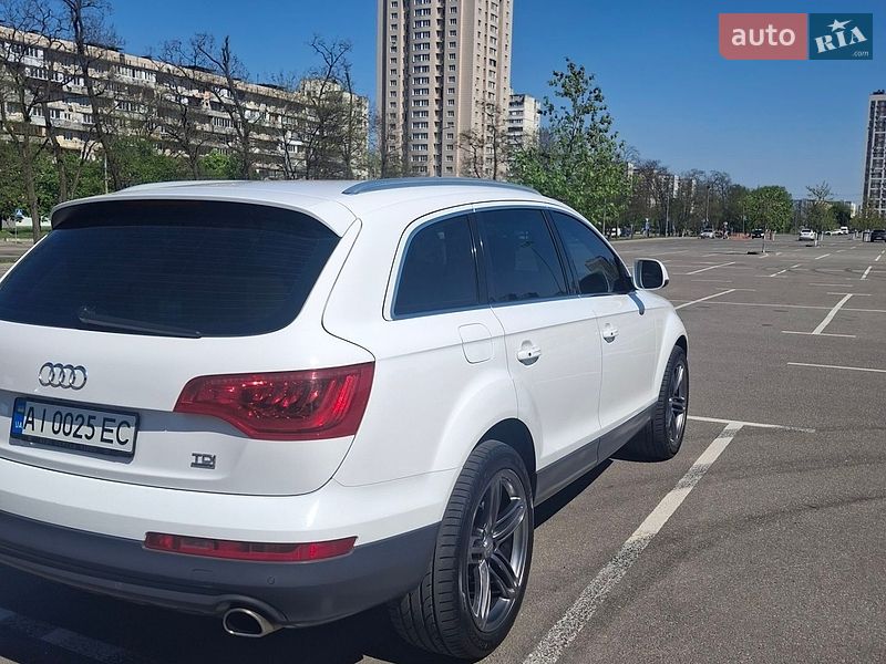Внедорожник / Кроссовер Audi Q7 2013 в Киеве