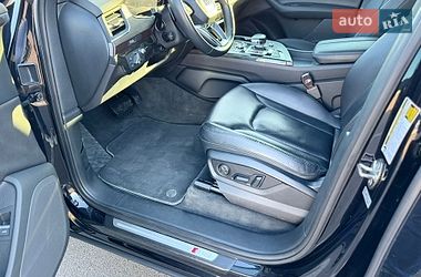 Внедорожник / Кроссовер Audi Q7 2017 в Ровно