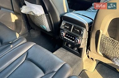 Внедорожник / Кроссовер Audi Q7 2017 в Ровно