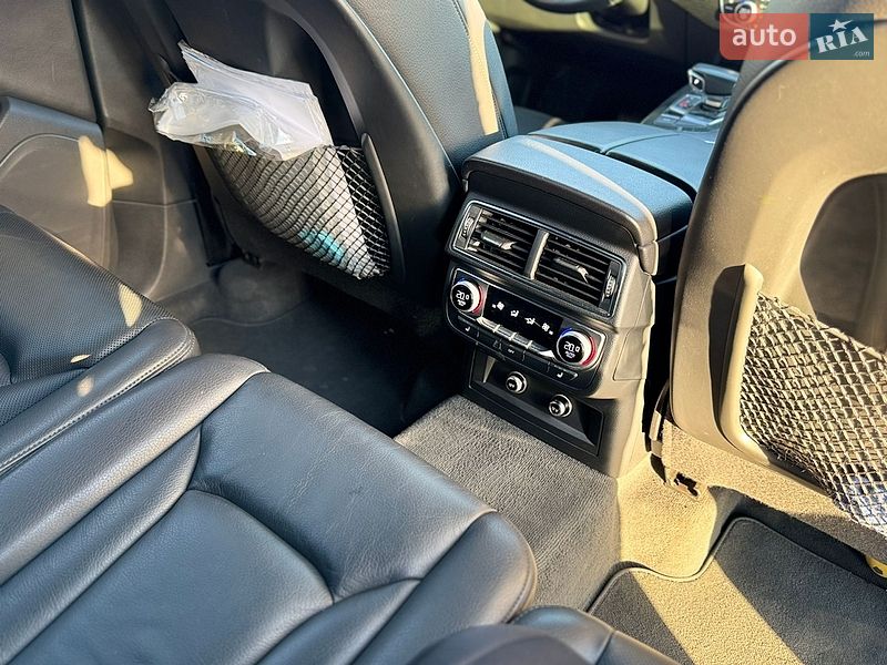 Внедорожник / Кроссовер Audi Q7 2017 в Ровно