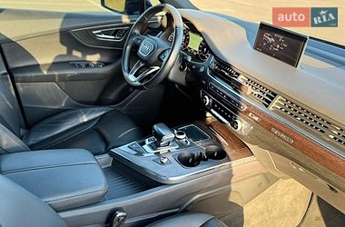 Внедорожник / Кроссовер Audi Q7 2017 в Ровно