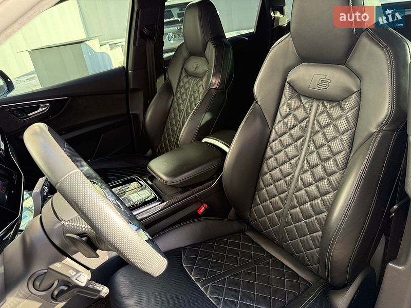 Внедорожник / Кроссовер Audi Q7 2020 в Киеве