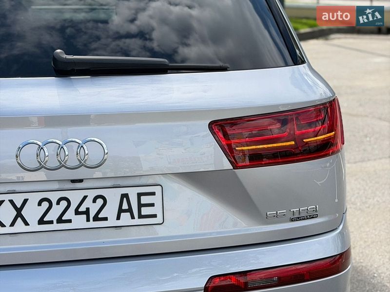 Внедорожник / Кроссовер Audi Q7 2017 в Харькове