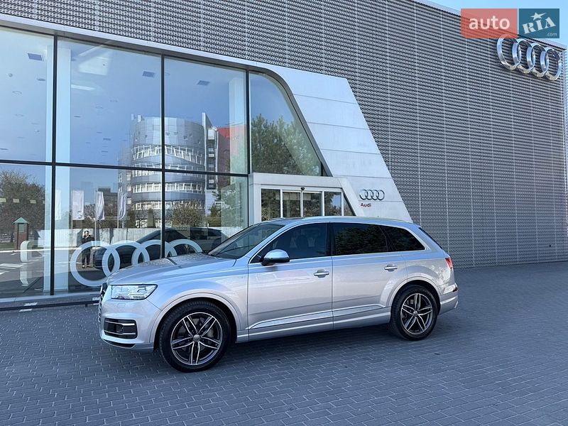 Внедорожник / Кроссовер Audi Q7 2017 в Харькове