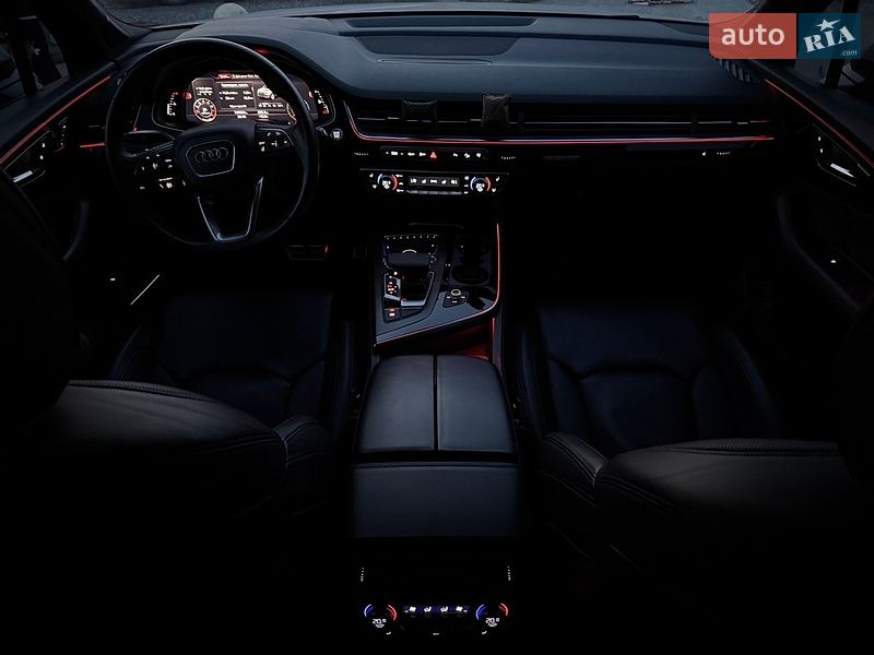 Внедорожник / Кроссовер Audi Q7 2017 в Харькове