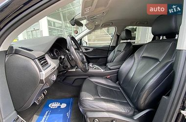 Внедорожник / Кроссовер Audi Q7 2016 в Черновцах