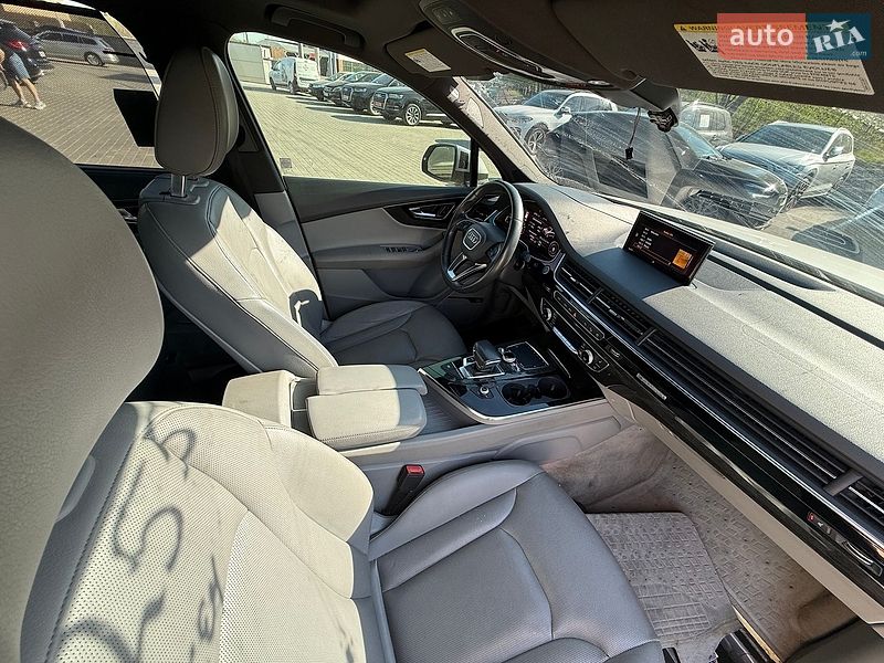 Внедорожник / Кроссовер Audi Q7 2018 в Ровно