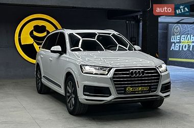 Внедорожник / Кроссовер Audi Q7 2019 в Черновцах
