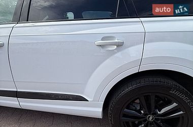 Внедорожник / Кроссовер Audi Q7 2018 в Стрые