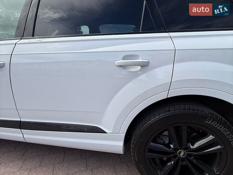 Внедорожник / Кроссовер Audi Q7 2018 в Стрые