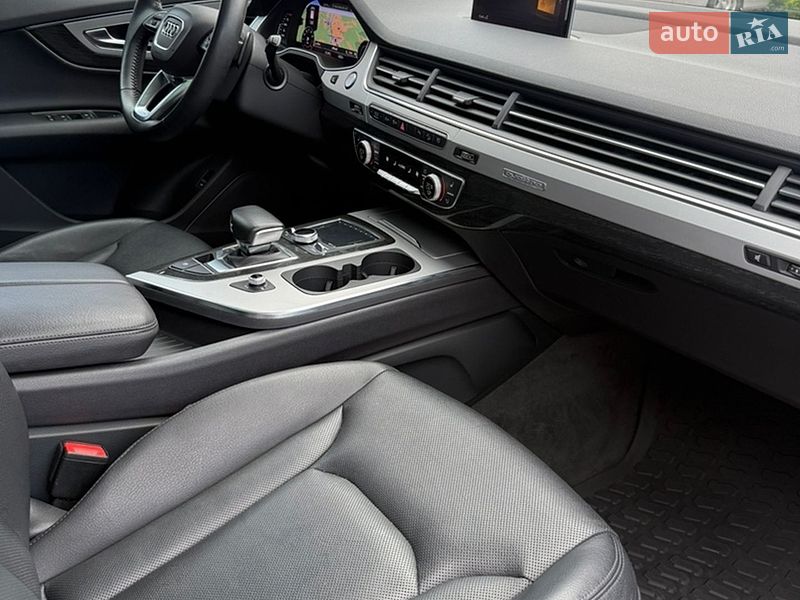 Внедорожник / Кроссовер Audi Q7 2018 в Стрые