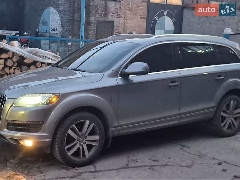 Внедорожник / Кроссовер Audi Q7 2013 в Славутиче