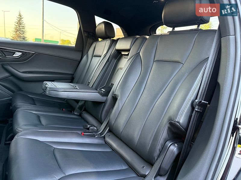 Внедорожник / Кроссовер Audi Q7 2018 в Киеве