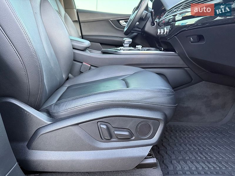 Внедорожник / Кроссовер Audi Q7 2018 в Киеве