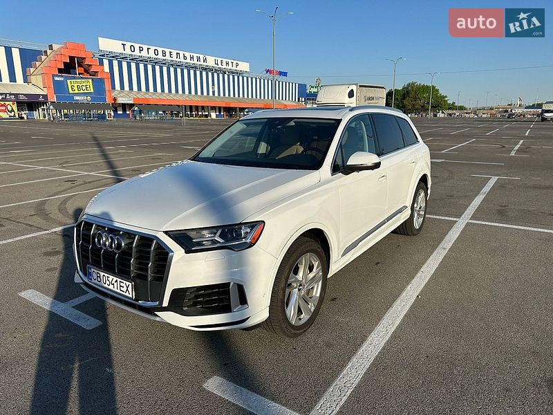 Внедорожник / Кроссовер Audi Q7 2020 в Киеве