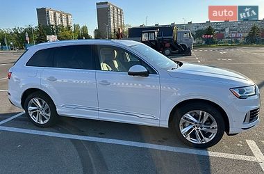 Внедорожник / Кроссовер Audi Q7 2020 в Киеве