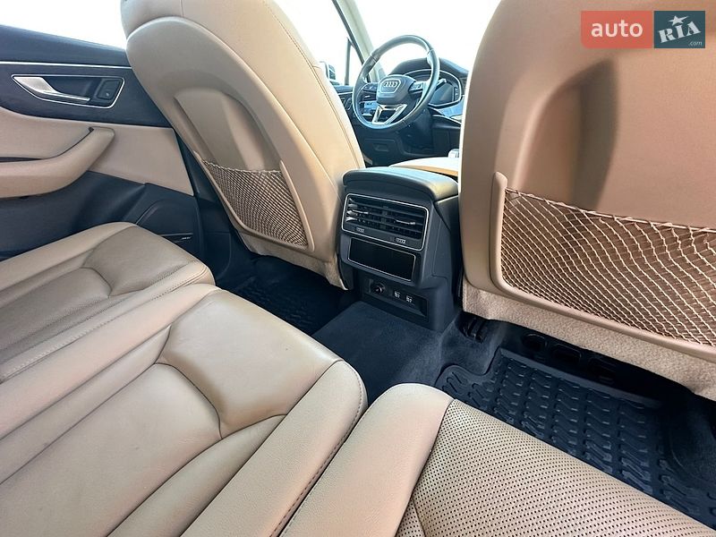 Внедорожник / Кроссовер Audi Q7 2020 в Киеве