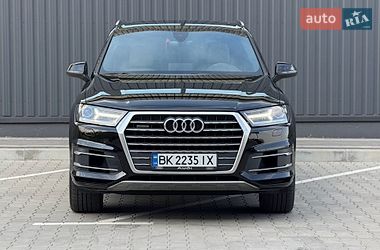 Внедорожник / Кроссовер Audi Q7 2016 в Дубно