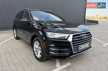Внедорожник / Кроссовер Audi Q7 2016 в Дубно