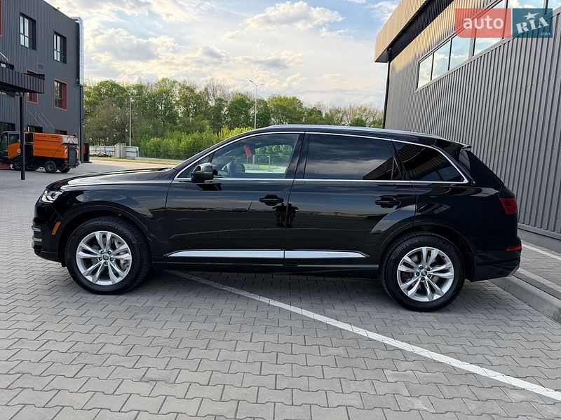 Внедорожник / Кроссовер Audi Q7 2016 в Дубно