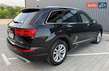 Внедорожник / Кроссовер Audi Q7 2016 в Дубно