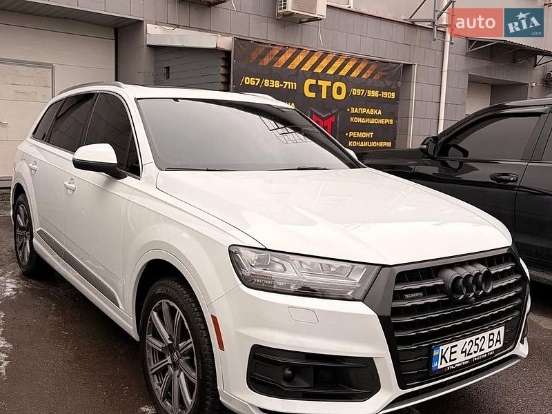 Позашляховик / Кросовер Audi Q7 2017 в Львові