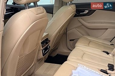 Позашляховик / Кросовер Audi Q7 2017 в Львові