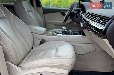 Внедорожник / Кроссовер Audi Q7 2016 в Дубно