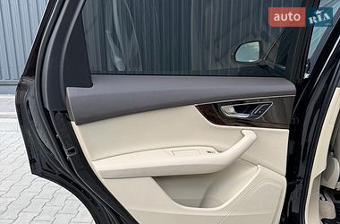 Внедорожник / Кроссовер Audi Q7 2016 в Дубно