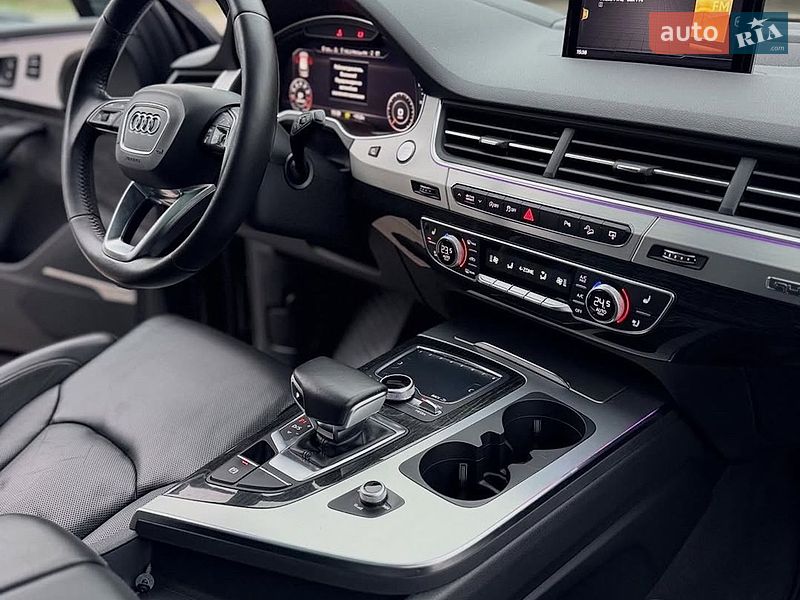 Внедорожник / Кроссовер Audi Q7 2017 в Львове