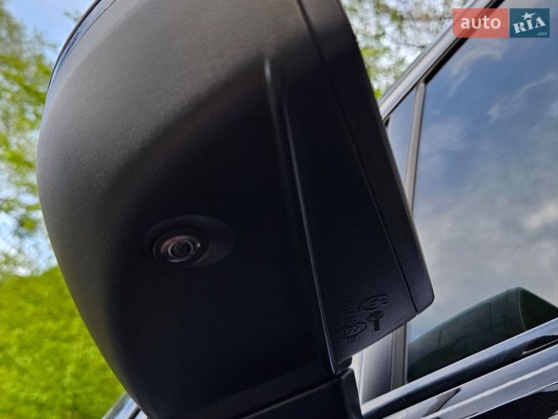 Внедорожник / Кроссовер Audi Q7 2015 в Сваляве