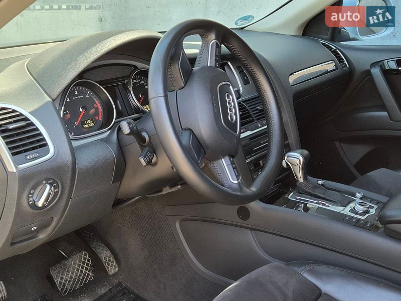 Позашляховик / Кросовер Audi Q7 2013 в Києві