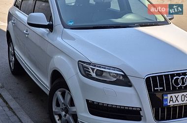 Позашляховик / Кросовер Audi Q7 2013 в Києві