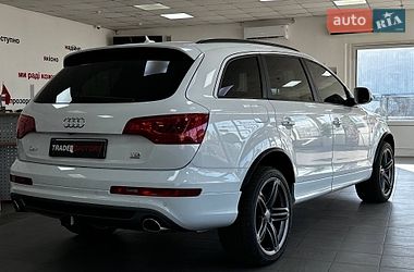 Позашляховик / Кросовер Audi Q7 2014 в Києві