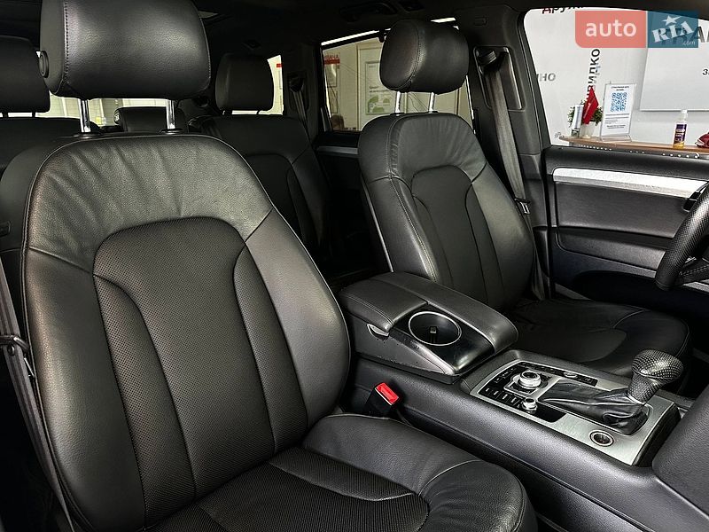 Позашляховик / Кросовер Audi Q7 2014 в Києві