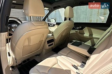 Внедорожник / Кроссовер Audi Q7 2017 в Львове